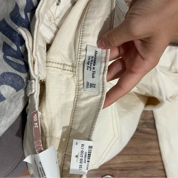 NWT Abercrombie & Fitch Ultra High Rise 90s Straight Jean Cream Stone - Picture 10 of 14